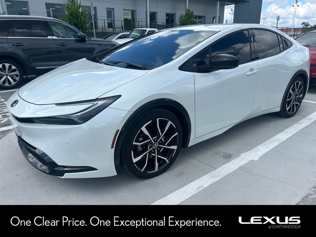 White (Wind Chill Pearl) 2025 Toyota Prius Plug-In Hybrid Hatchback Front-Wheel Drive Continuously Variable Transmission