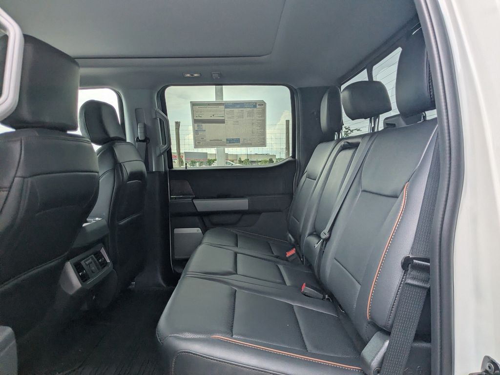 2026 Ford F-350 Super Duty LARIAT