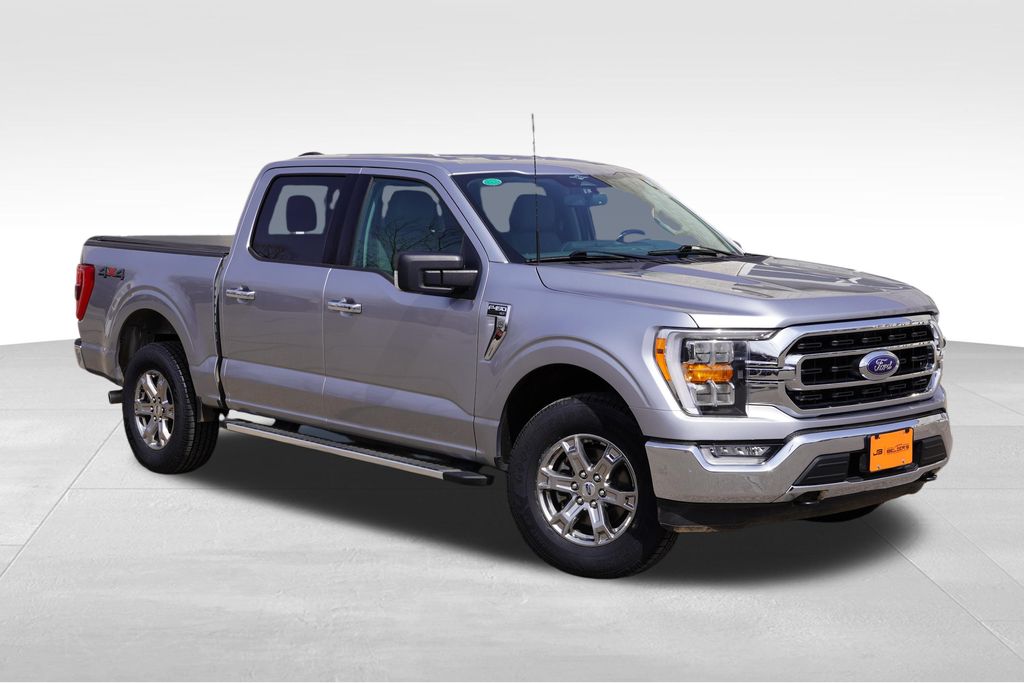 Iconic Silver Metallic 2023 Ford F-150 XLT SuperCrew 4WD Pickup Truck Four-Wheel Drive Automatic