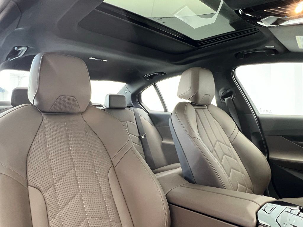 2024 BMW 5 Series 530i xDrive 8