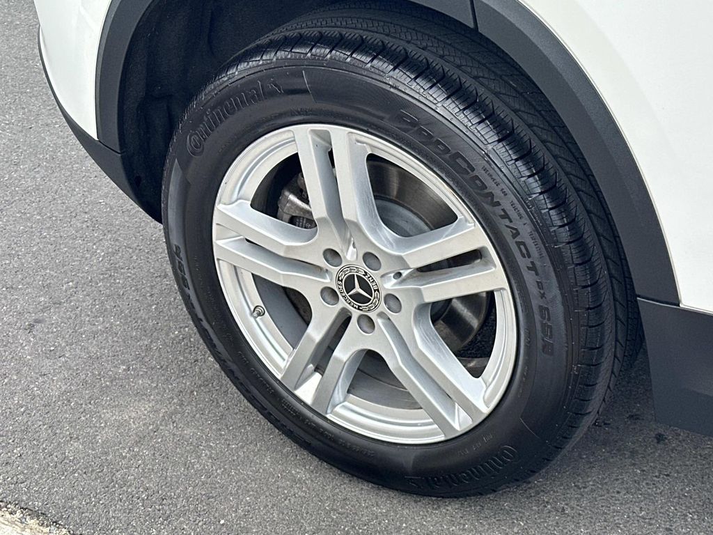 Thumbnail: 2023 Mercedes-Benz GLA - 17