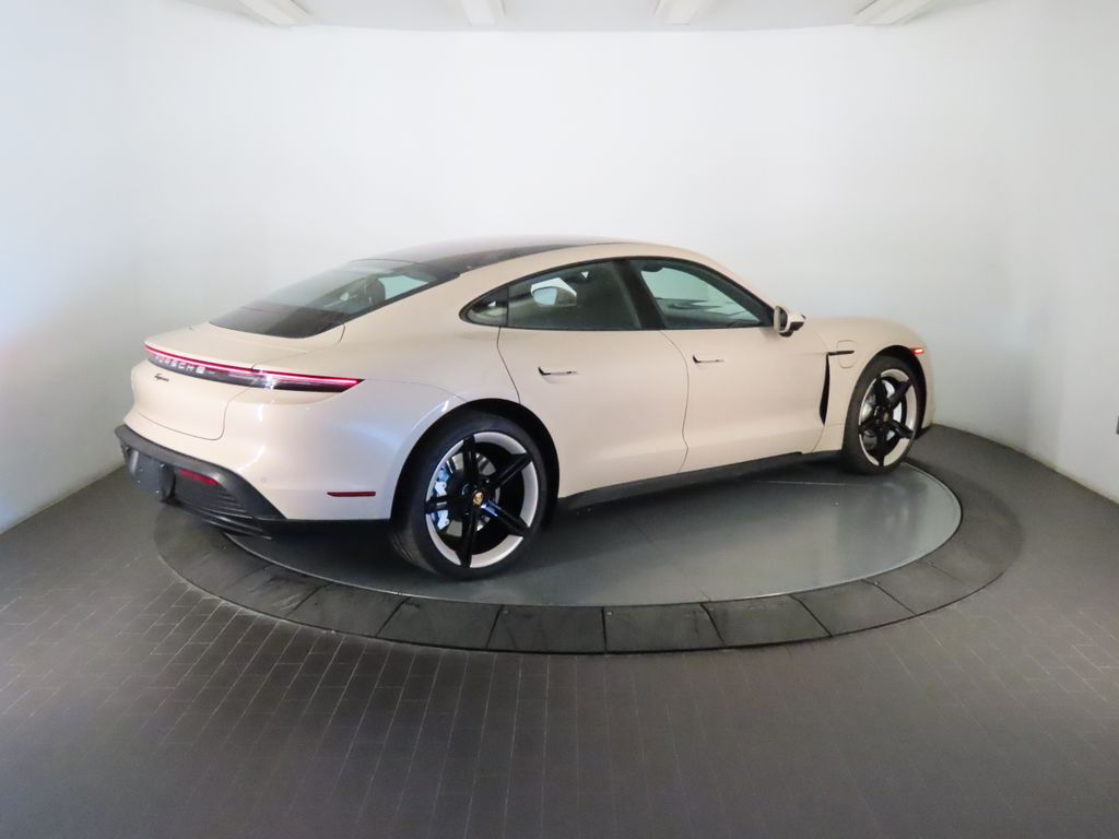 Thumbnail: 2024 Porsche Taycan - 7