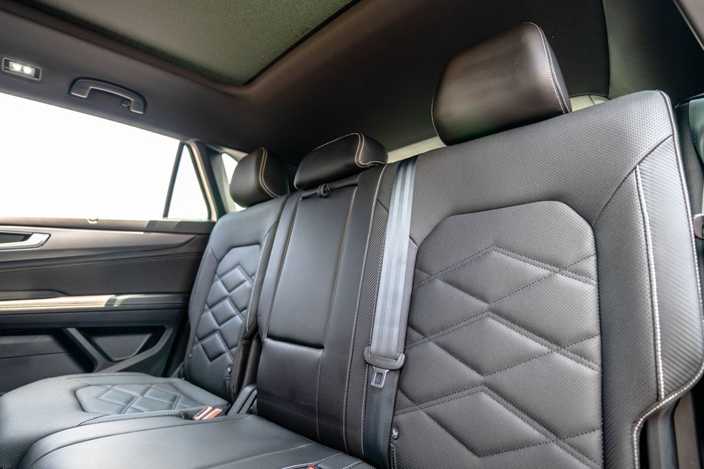 Used 2024 Volkswagen Atlas Cross Sport SUV