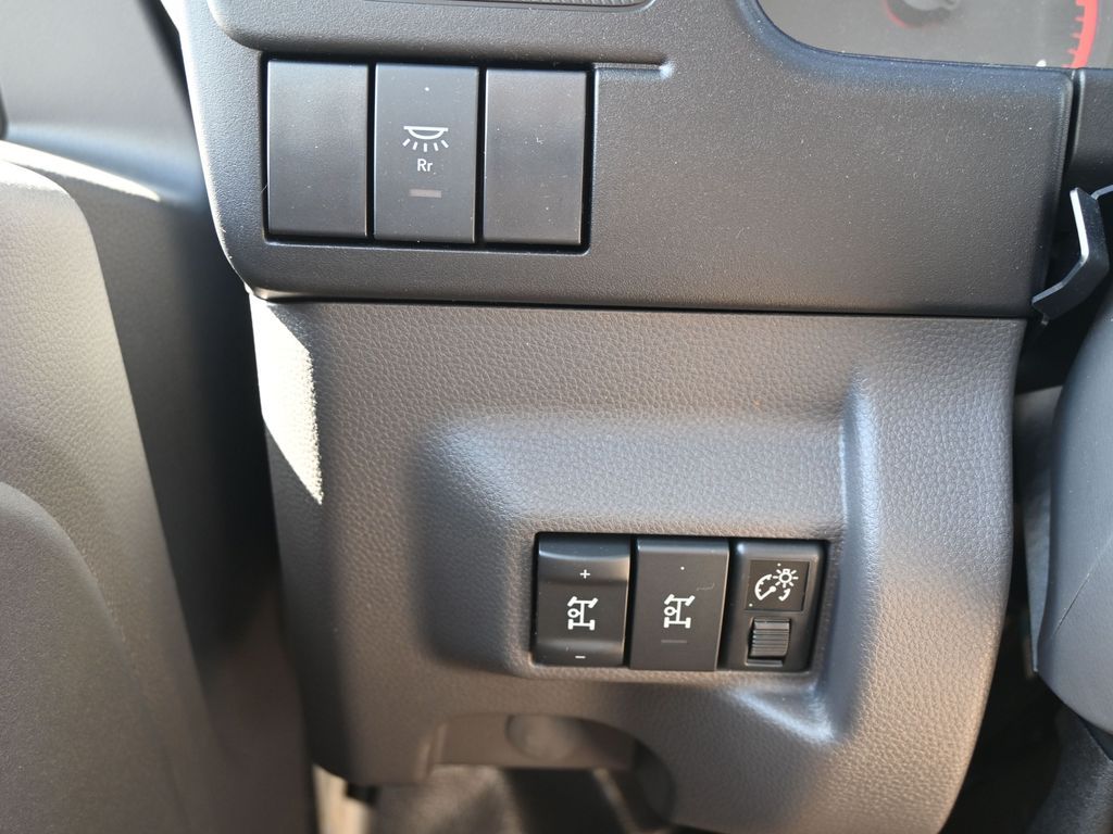 2025 Isuzu NPR XD 