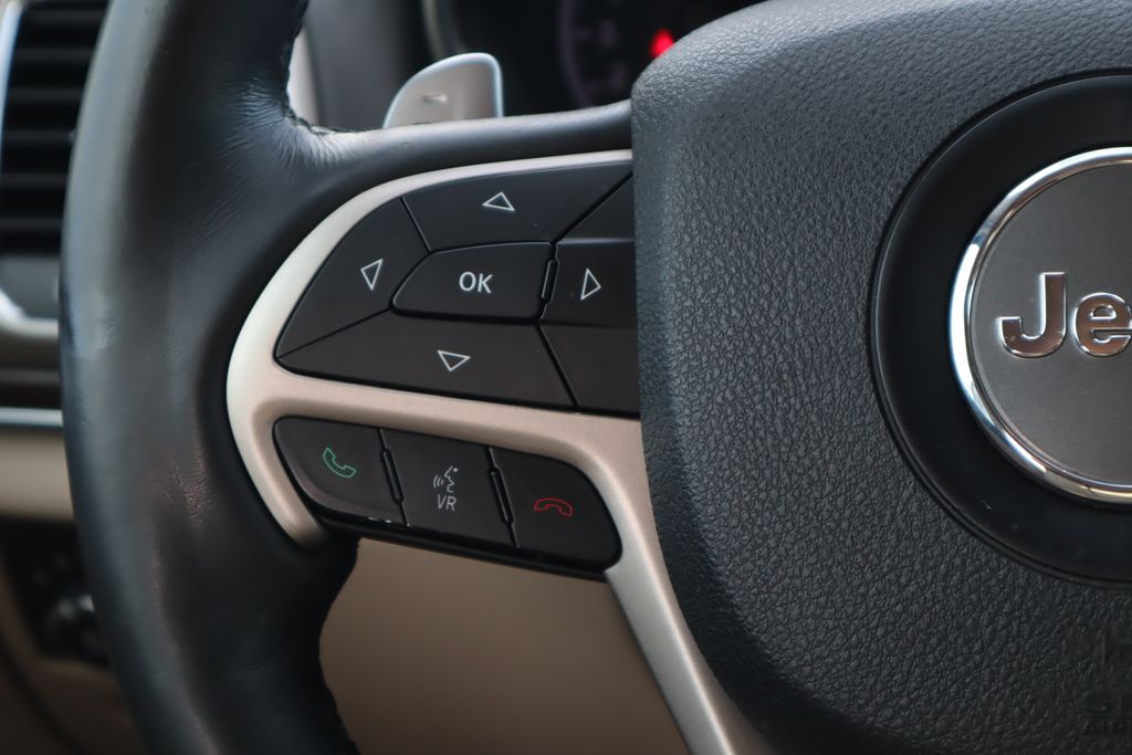 Thumbnail: 2015 Jeep Grand Cherokee - 11