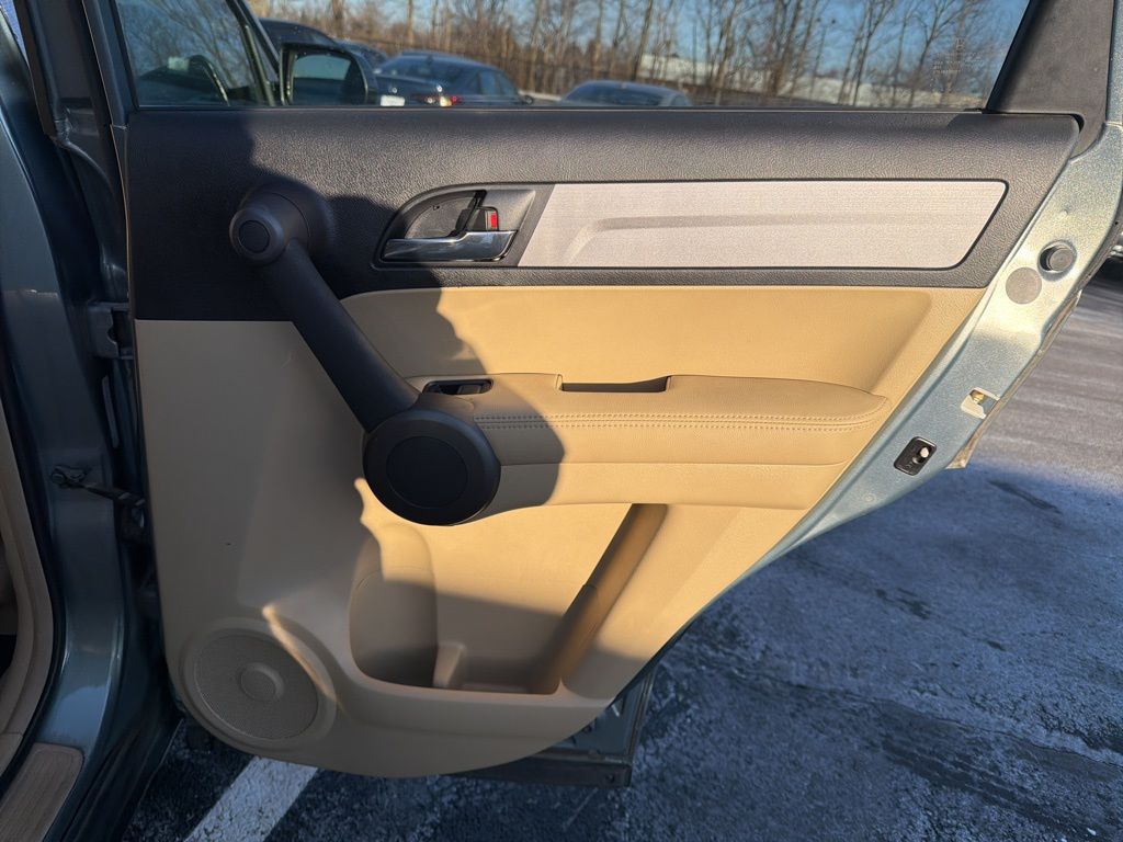 Thumbnail: 2011 Honda CR-V - 23