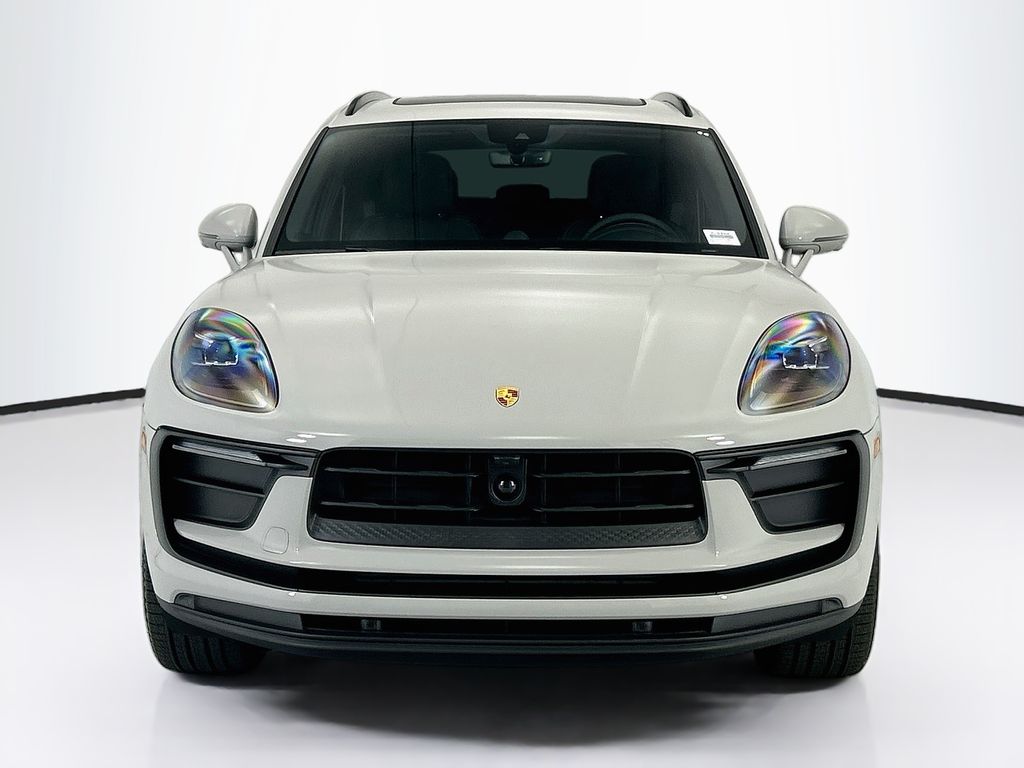 Thumbnail: 2026 Porsche Macan - 10