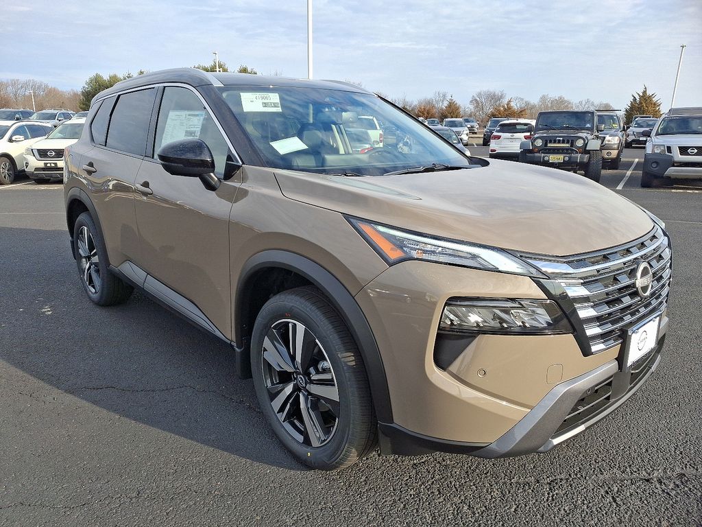 2025 Nissan Rogue SL 2