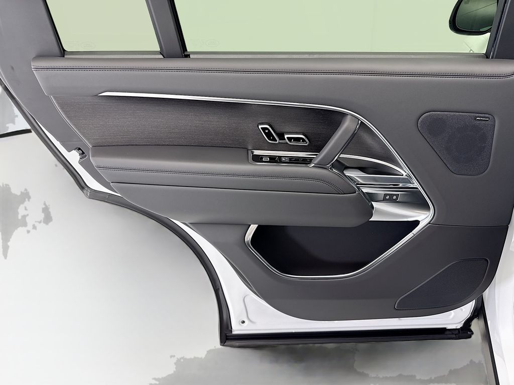 Thumbnail: 2026 Land Rover Range Rover - 25