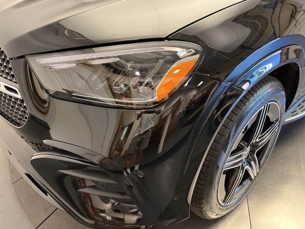 Thumbnail: 2026 Mercedes-Benz GLE - 9