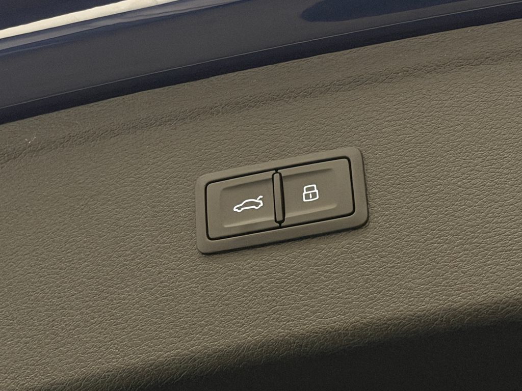 Thumbnail: 2023 Audi Q5 - 15