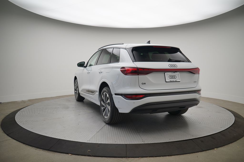 2025 Audi Q6 e-tron Premium 3