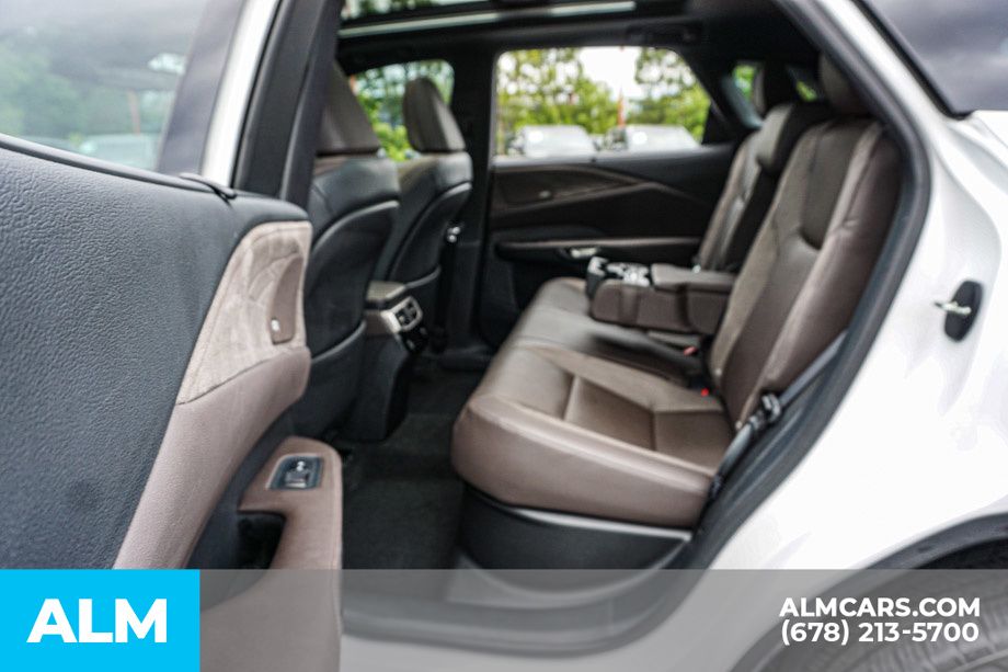Used 2023 White Lexus 350 Luxury image 21