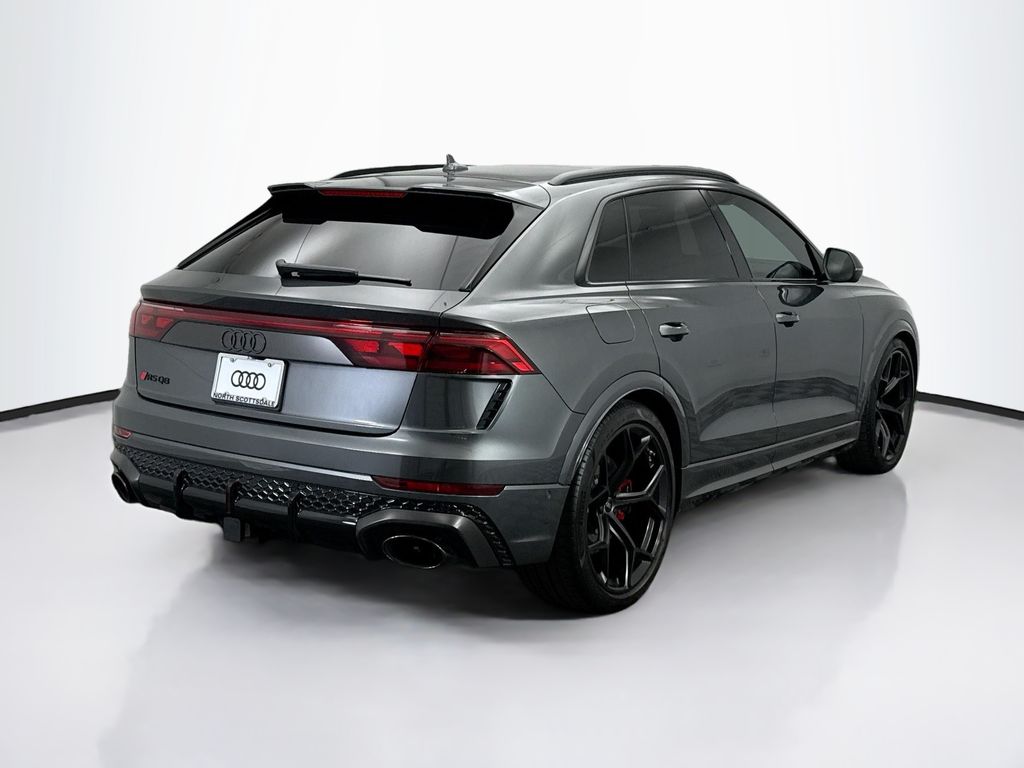 Thumbnail: 2025 Audi RS Q8 - 5