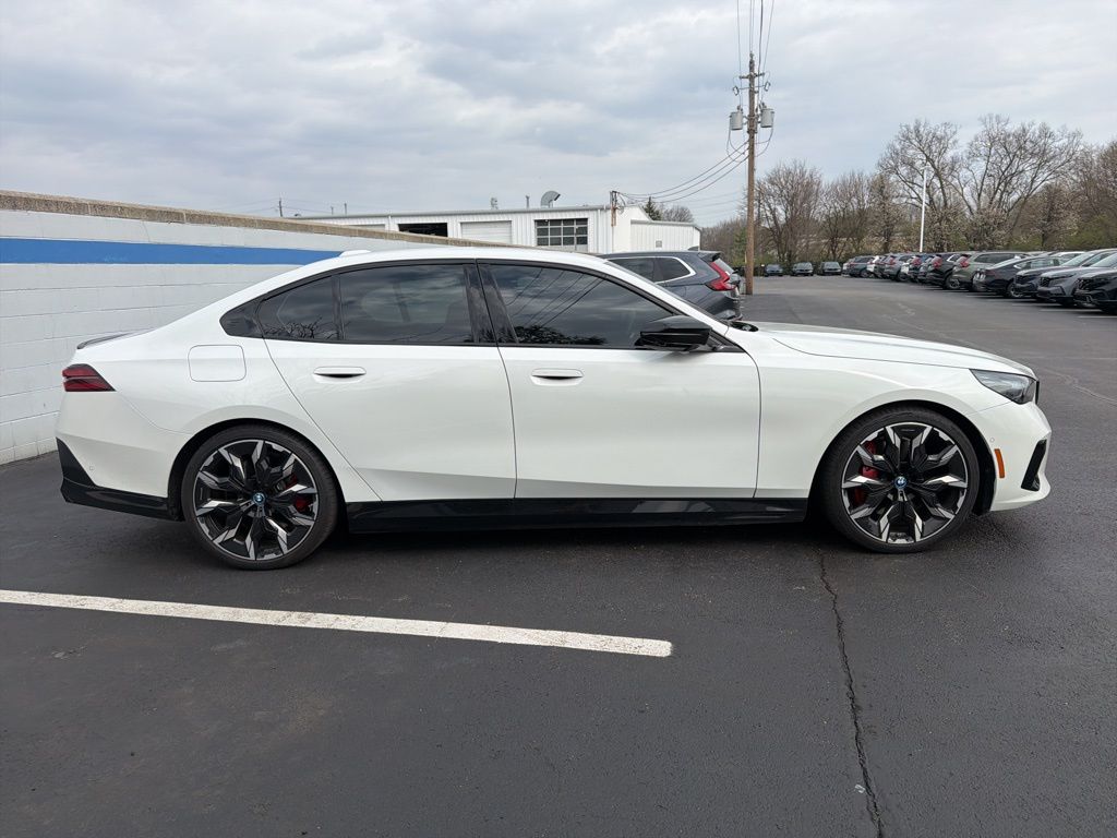 Thumbnail: 2024 BMW i5 - 6