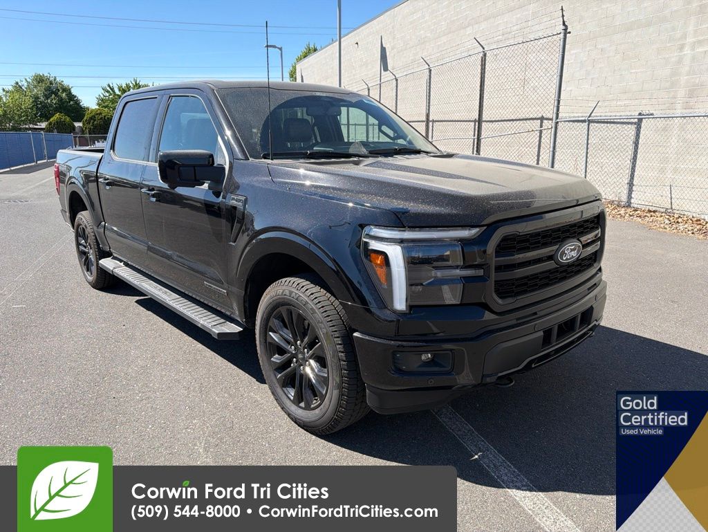View vehicle photo 4