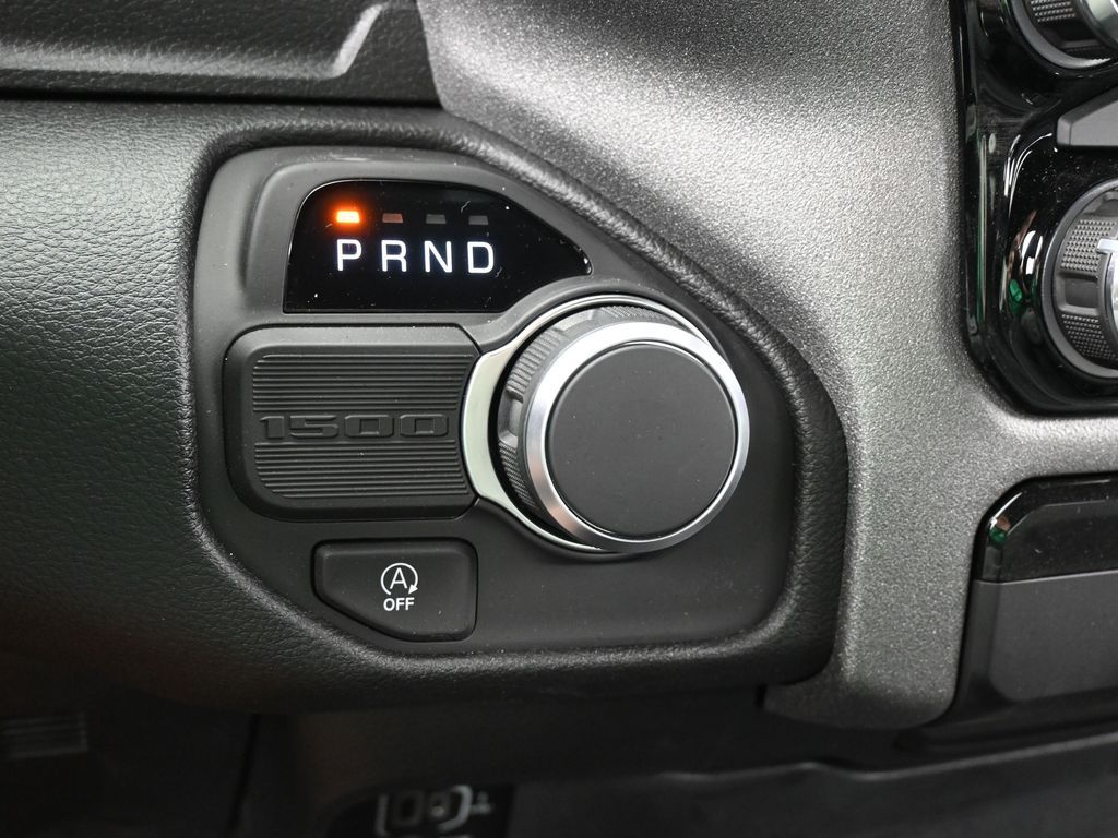 New 2026 Diamond Black Crystal Pearlcoat Ram Express image 26