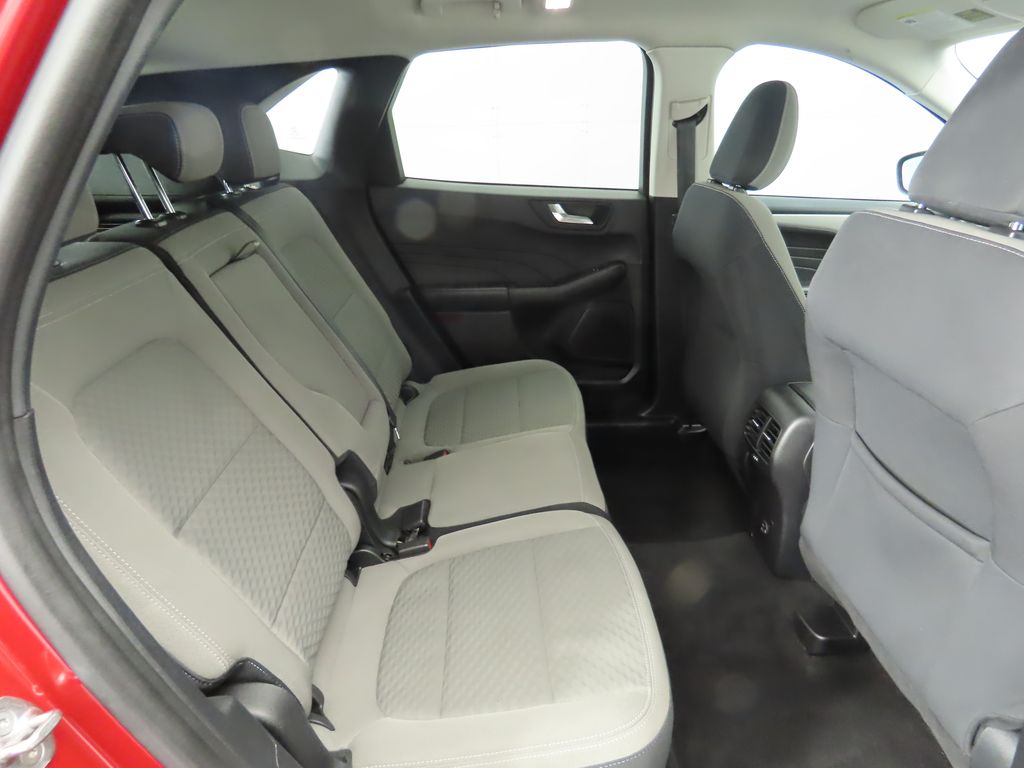 2021 Ford Escape SE 23