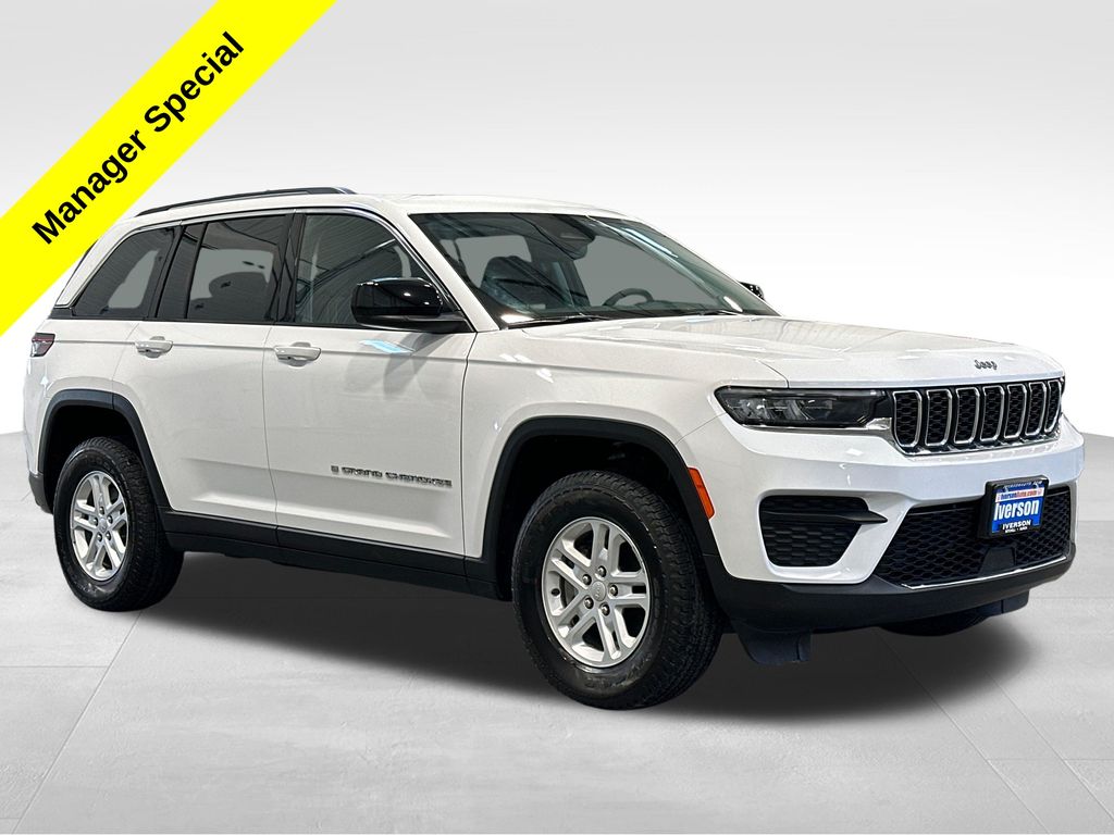 2023 Jeep Grand Cherokee Laredo 4WD