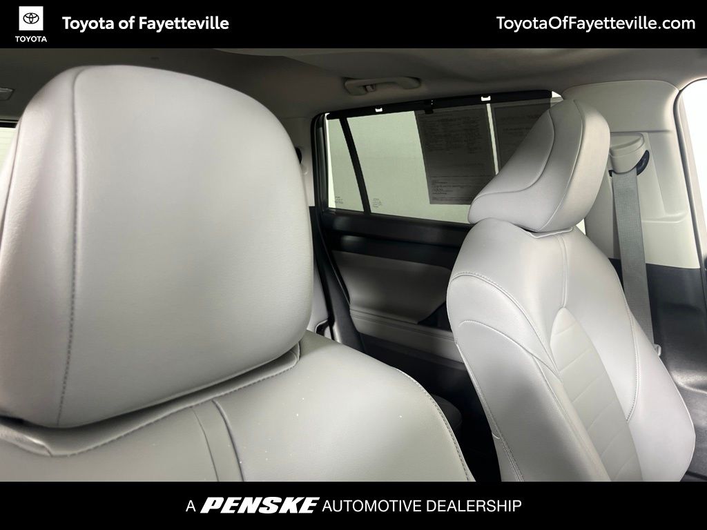 Thumbnail: 2026 Toyota Highlander - 7