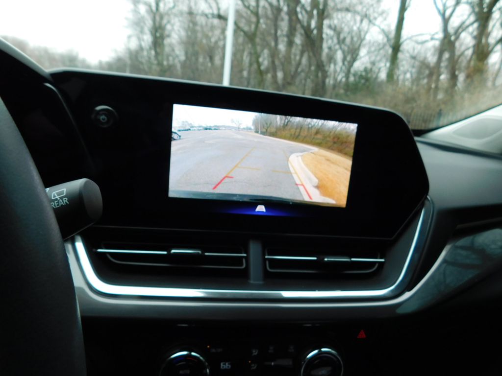 Thumbnail: 2025 Chevrolet Trax - 10