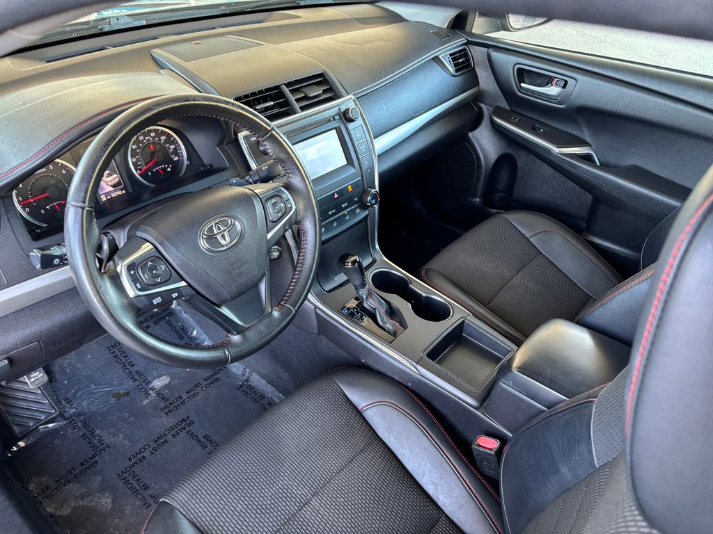 Thumbnail: 2016 Toyota Camry - 9