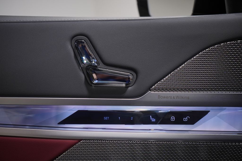 2024 BMW 7 Series 740i 18