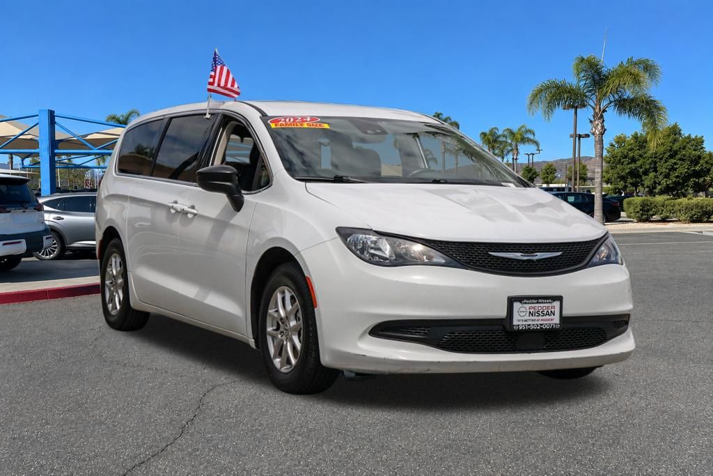 Bright White Clearcoat 2024 Chrysler Voyager Minivan Front-Wheel Drive 9-Speed Automatic
