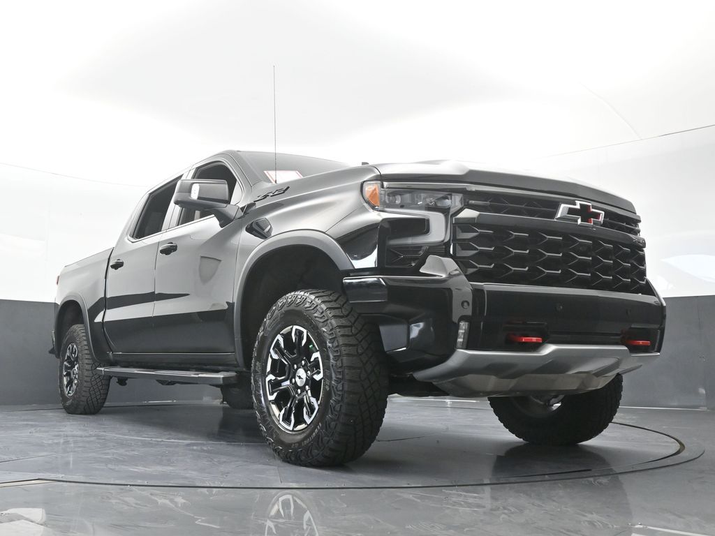 Used 2025 Black Chevrolet ZR2 image 75