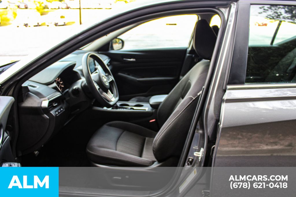 Used 2025 Gray Nissan 2.5 SV image 17