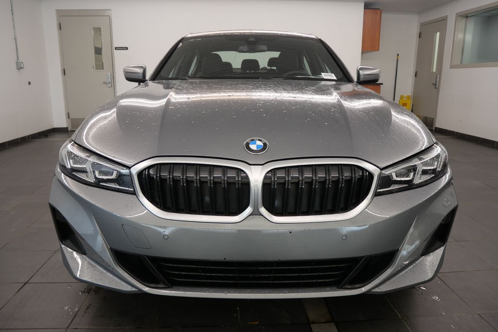 2023 BMW 3 Series 330i 9