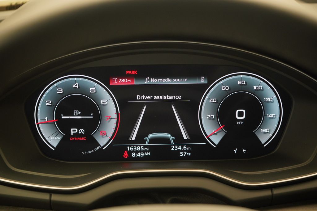 Thumbnail: 2023 Audi Q5 - 10