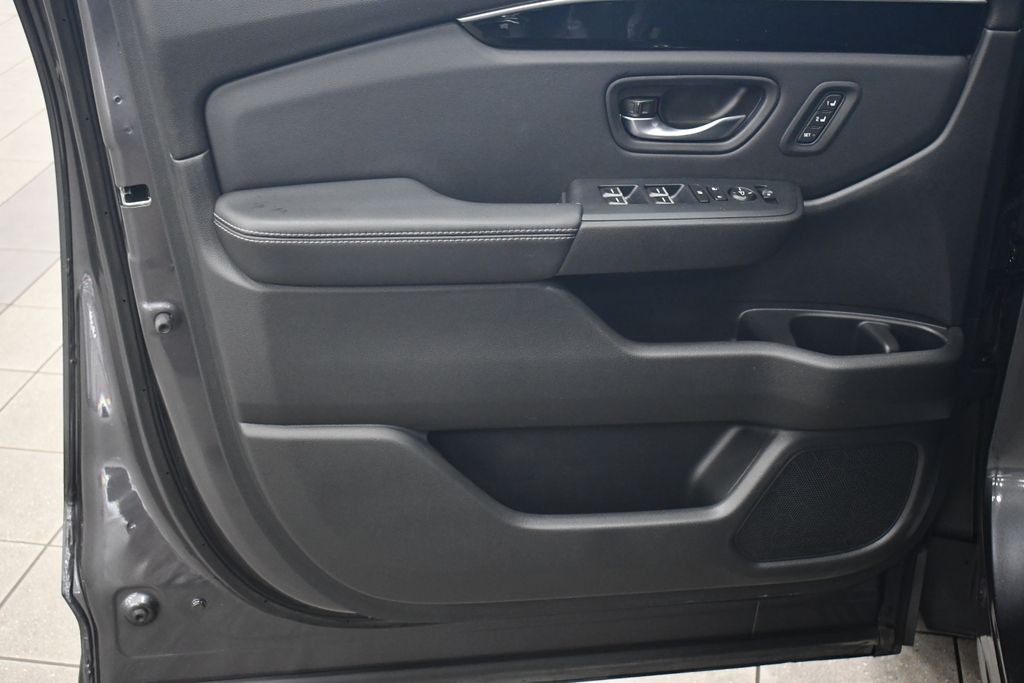 Thumbnail: 2024 Honda Pilot - 15