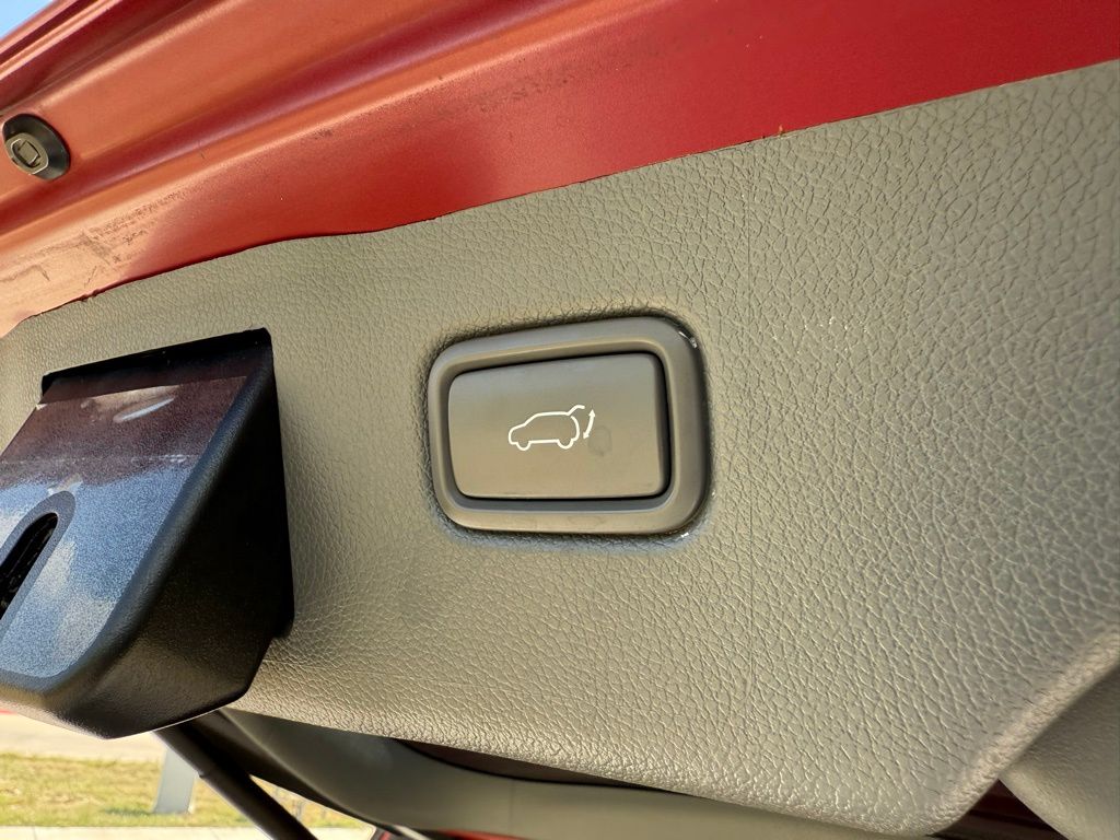 Thumbnail: 2018 Kia Sorento - 28