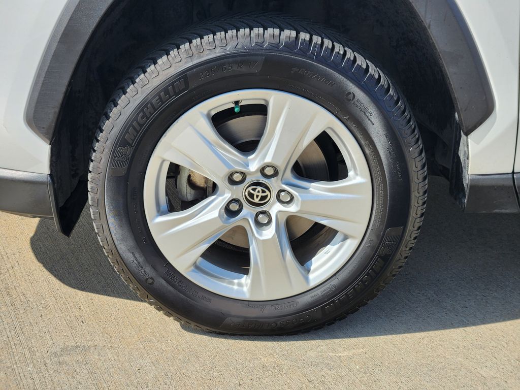 2020 Toyota RAV4 Hybrid XLE White at Community Toyota