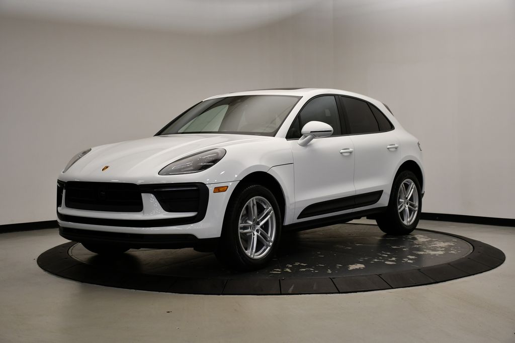 Thumbnail: 2025 Porsche Macan - 1