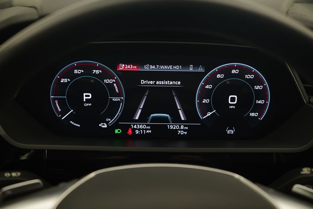 Thumbnail: 2024 Audi Q8 e-tron - 10