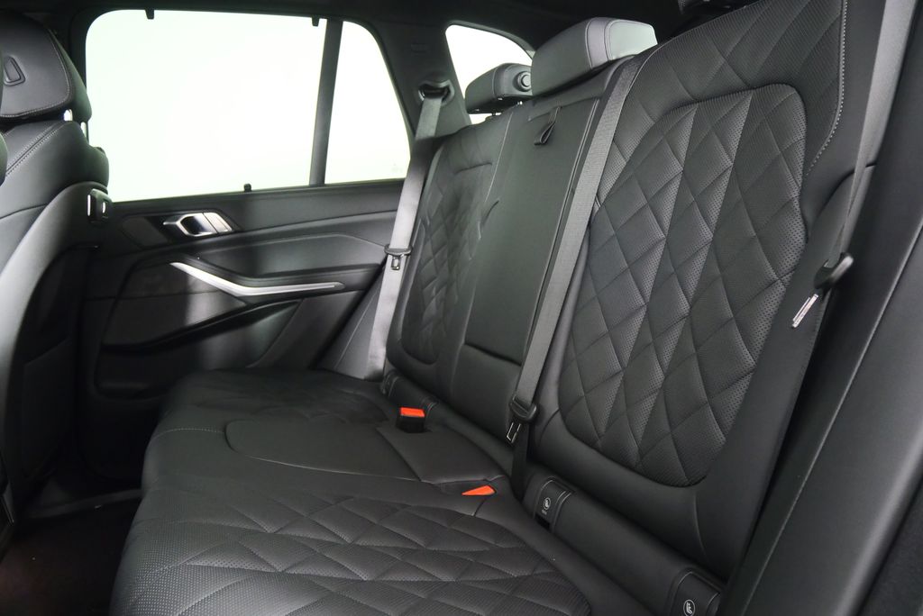 2026 BMW X5 xDrive50e 15