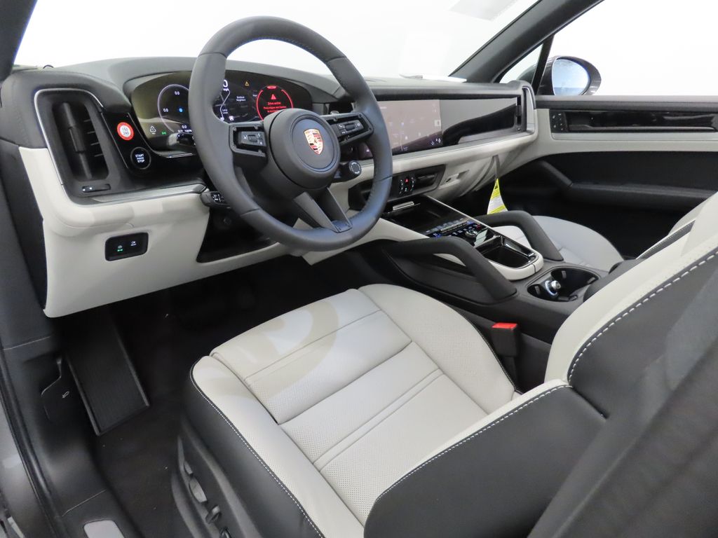 Thumbnail: 2026 Porsche Cayenne - 4