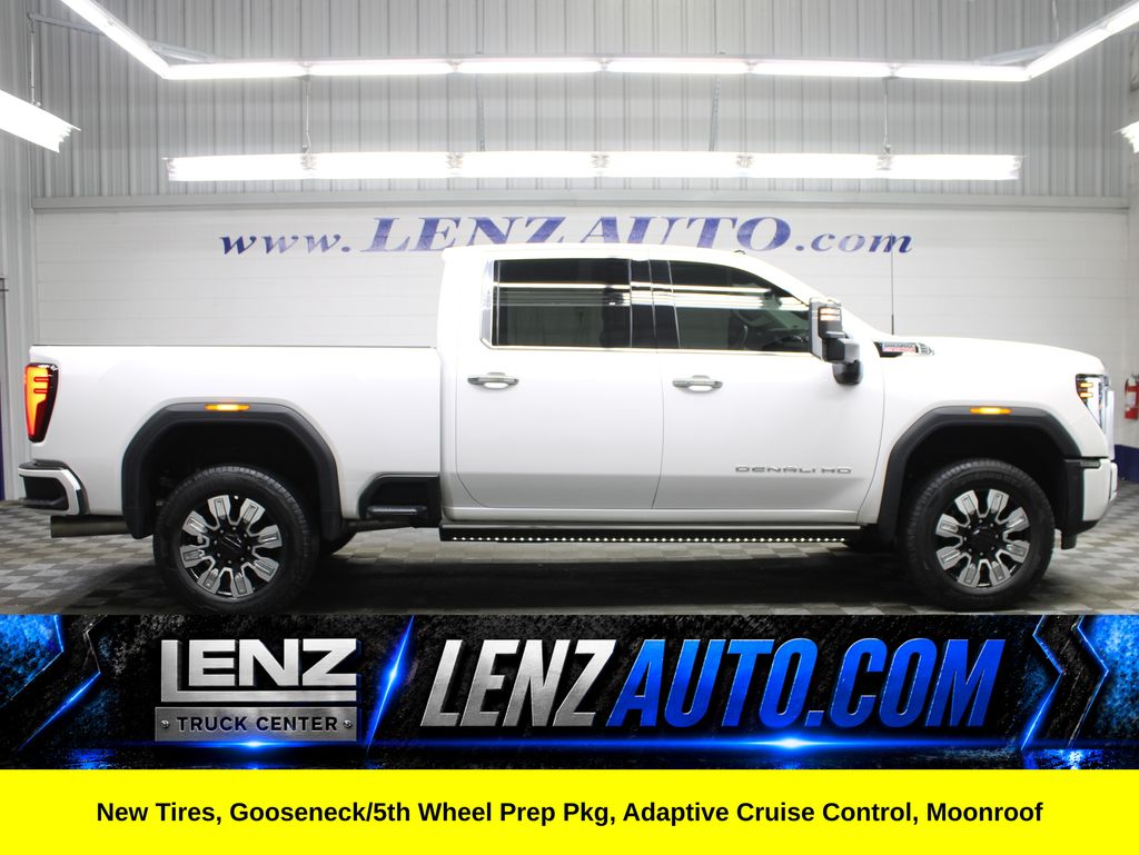 White Frost Tricoat 2025 GMC Sierra 3500HD Pickup Truck Four-Wheel Drive Automatic