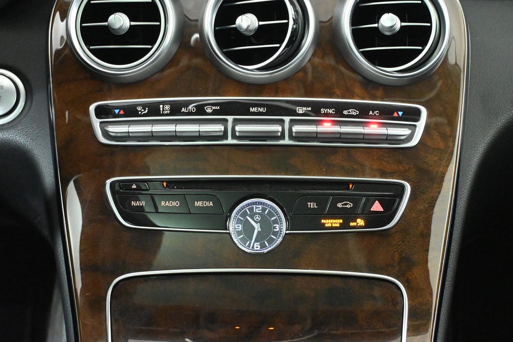 2015 Mercedes-Benz C-Class C 300 23