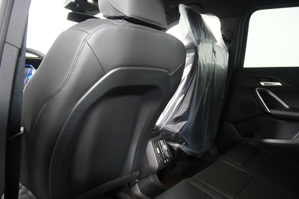 2025 BMW X1 xDrive28i 16