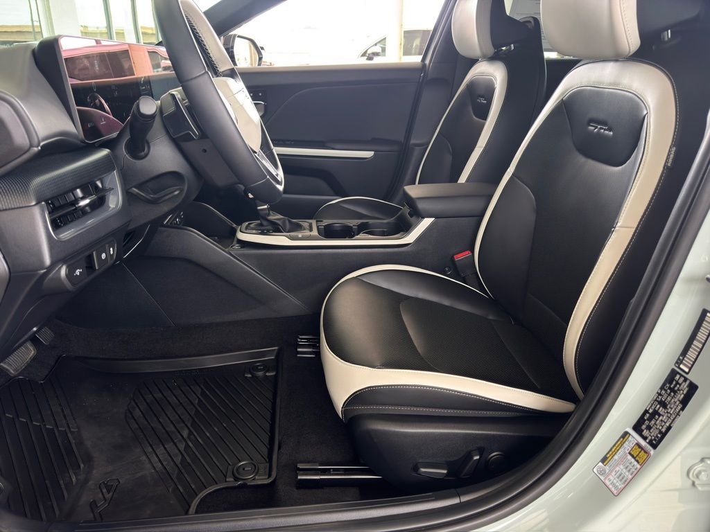 2025 Kia K4 GT-Line - 11