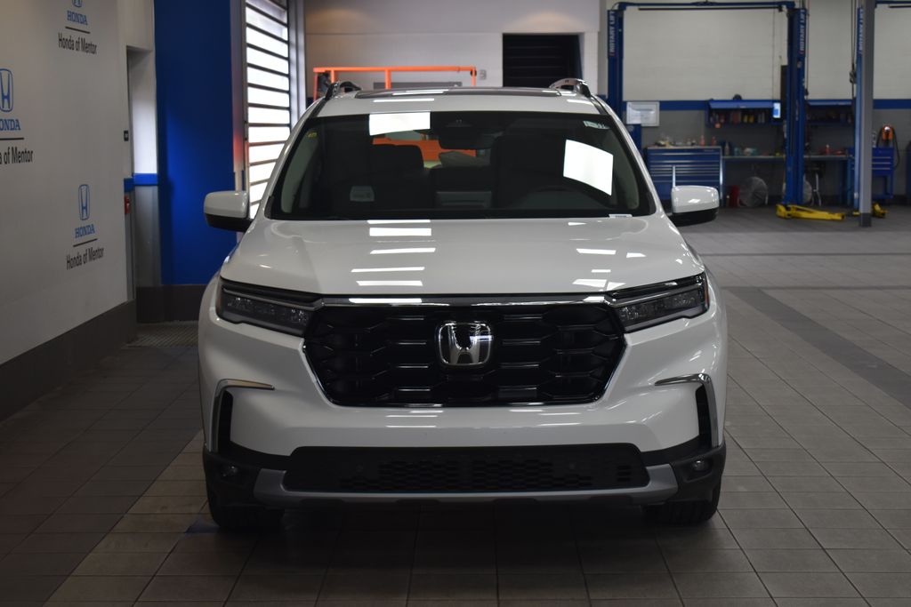 2025 Honda Pilot Touring 2