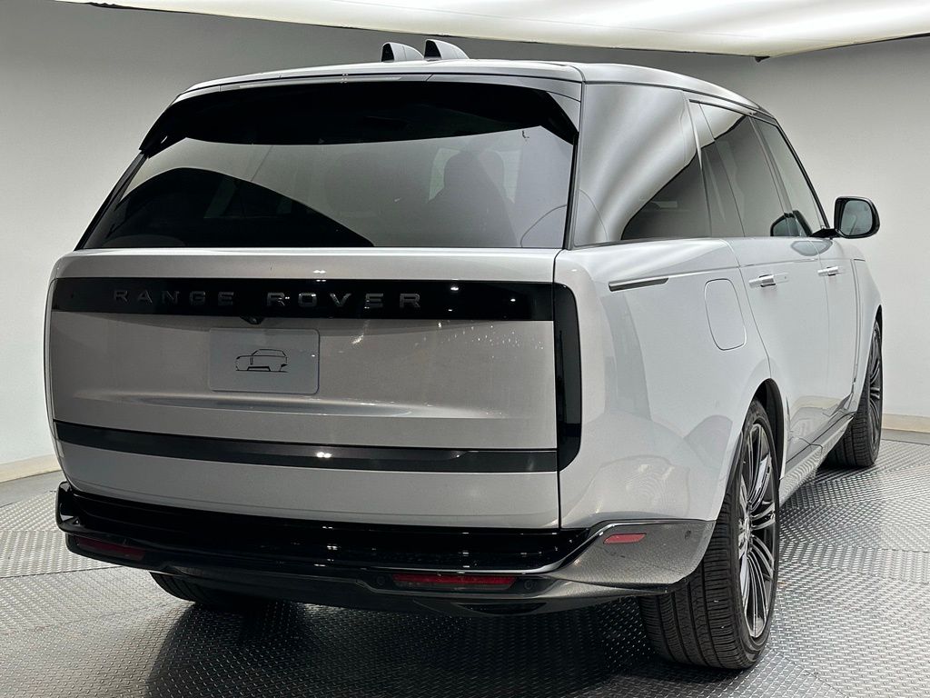 Thumbnail: 2024 Land Rover Range Rover - 3