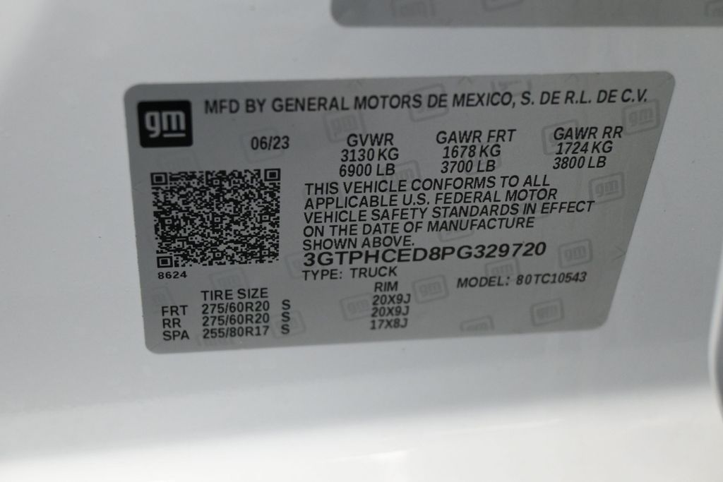 Used 2023 Summit White GMC Elevation image 17