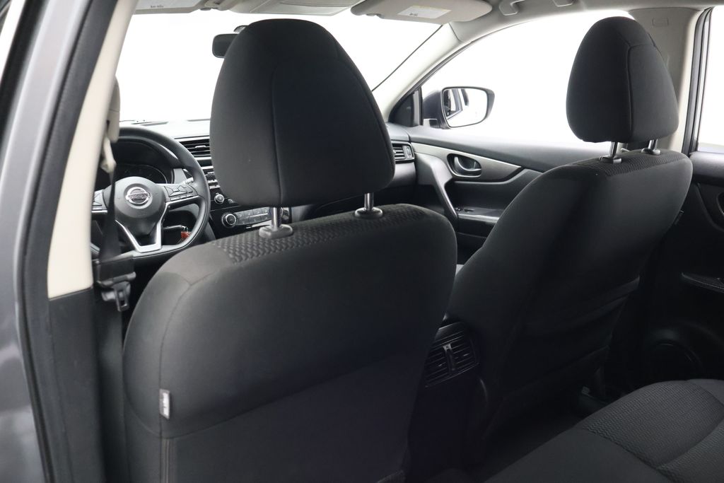 Thumbnail: 2018 Nissan Rogue Sport - 20