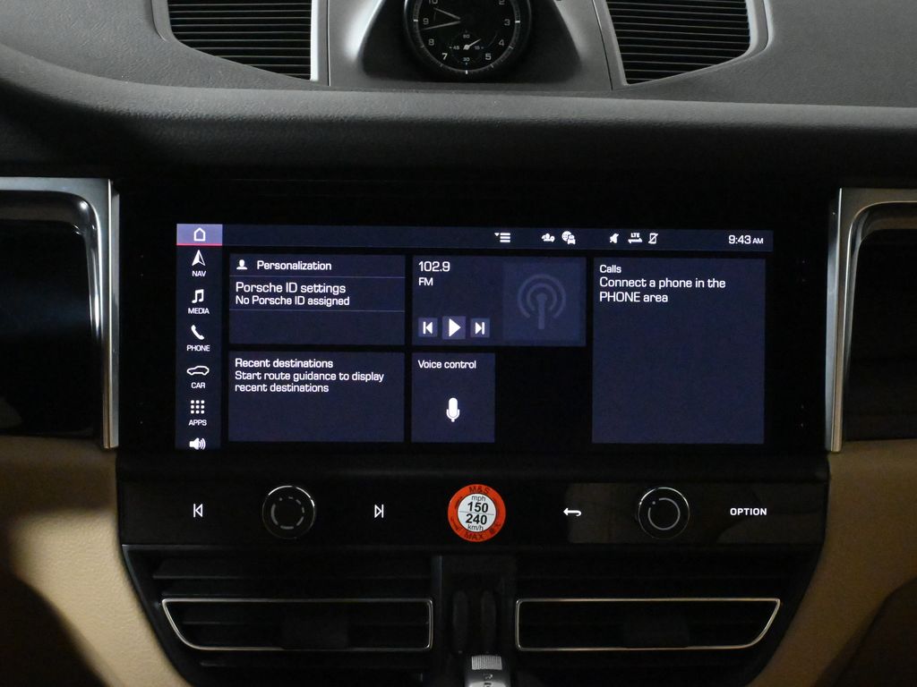 Thumbnail: 2026 Porsche Macan - 23