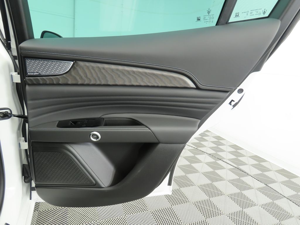 Thumbnail: 2025 Maserati Grecale - 28