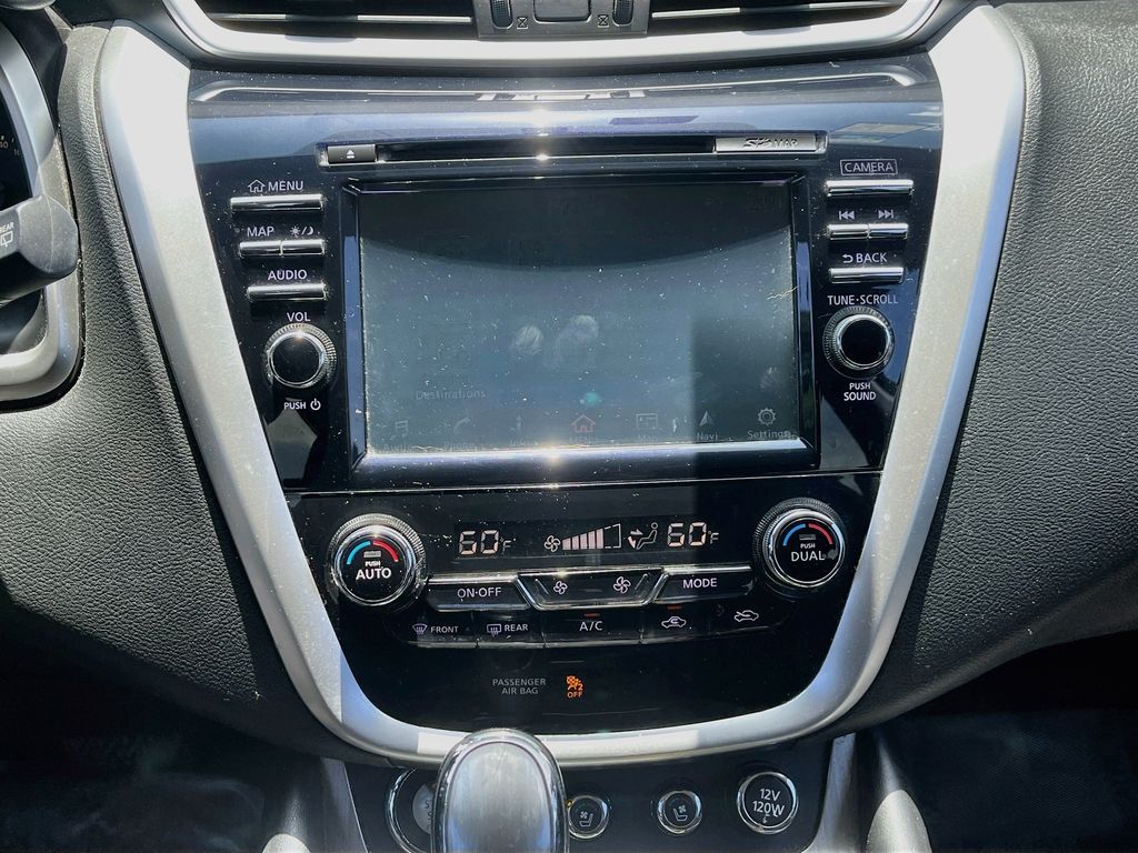 Used 2017 Black Nissan Platinum image 16